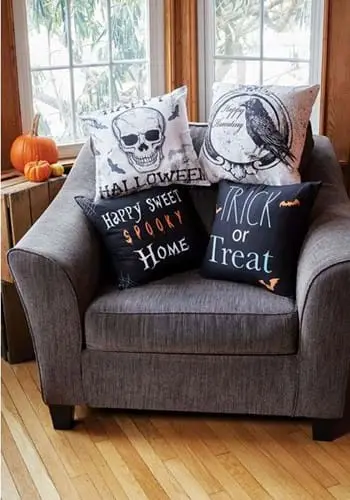 Fun World 18 Inch Happy Halloween Skull Pillow Cover 5 Fun World 18 Inch Happy Halloween Skull Pillow Cover - Image 3